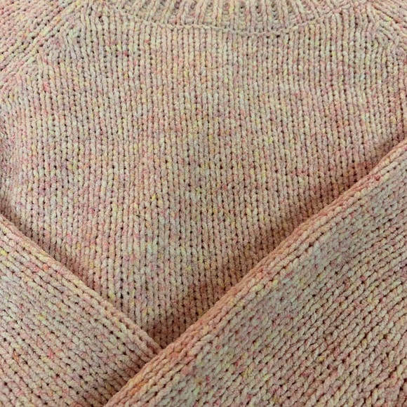 Knitted pink sweater - Picture 2 of 3